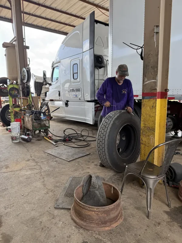 Lewis Tire & Truck Repair - photo 4