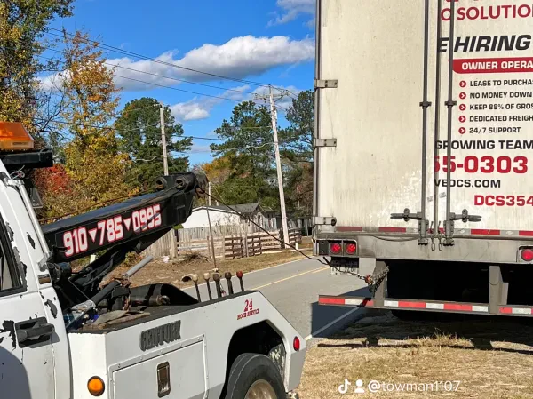 J&E Towing Recovery & Roadside Service LLC - photo 3