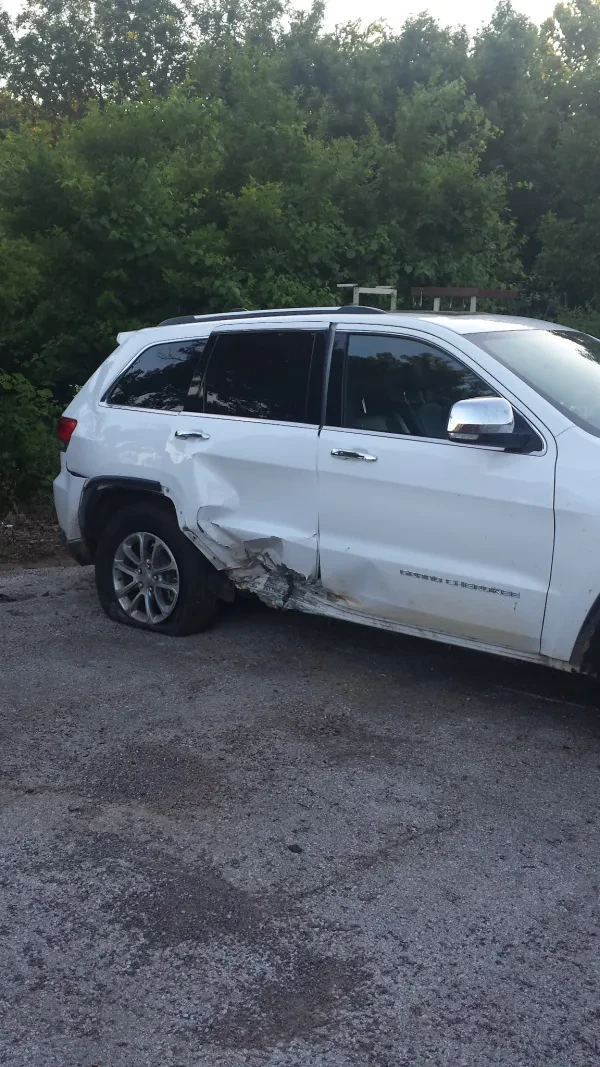 Riders Collision Center - photo 4