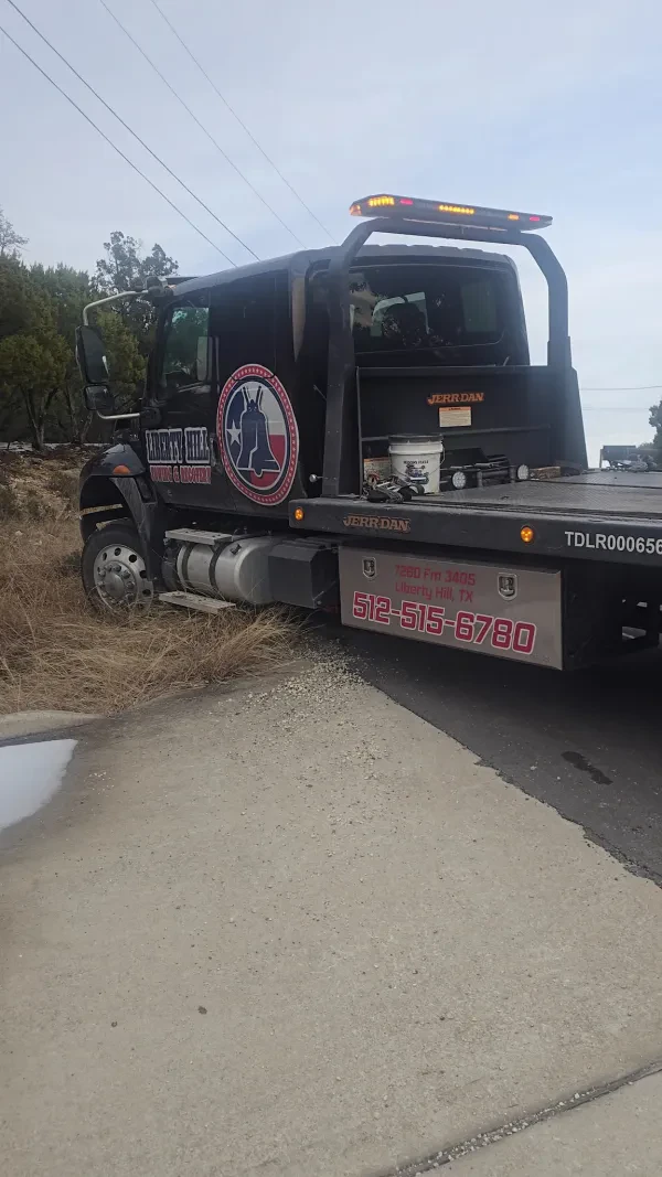 Liberty Hill Towing & Recovery - photo 4