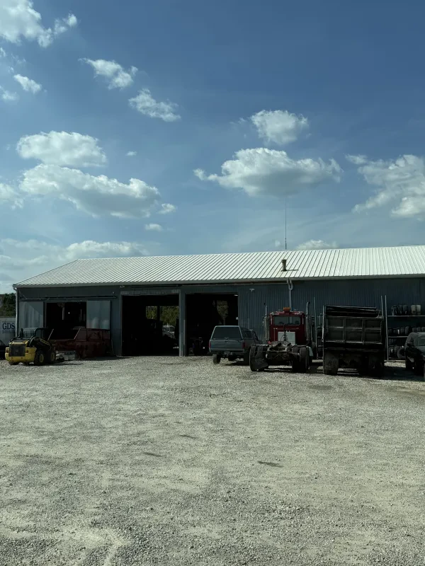 D&M Truck Center - photo 2