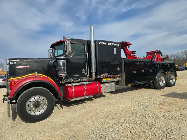 D&M Truck Center - photo 3