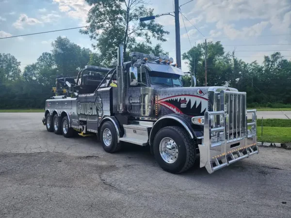 Chuck's Wrecker Service - photo 2