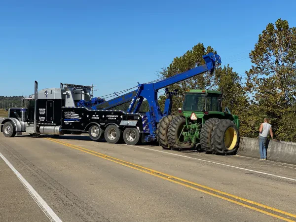 Curtis' Wrecker Service - photo 3