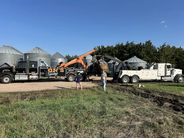 Ron's Towing & Transport, LLC - photo 3