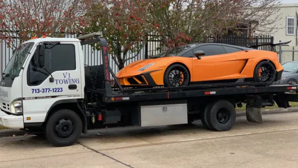 V1 Towing Wrecker Service - photo 4