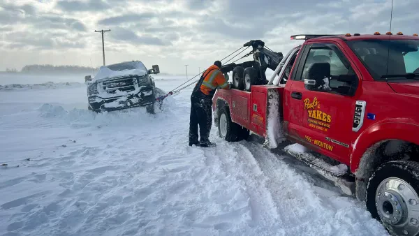 Yakes Towing Service - photo 4