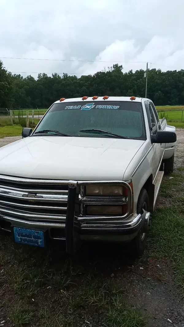 Year One Towing & Recovery - photo 2