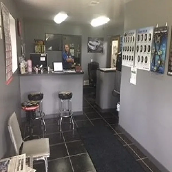 Don's Auto & Towing - photo 2