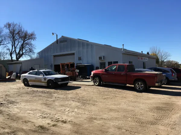Valley Springs Body Shop - photo 4
