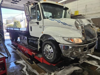 Dave's Auto & Towing Service