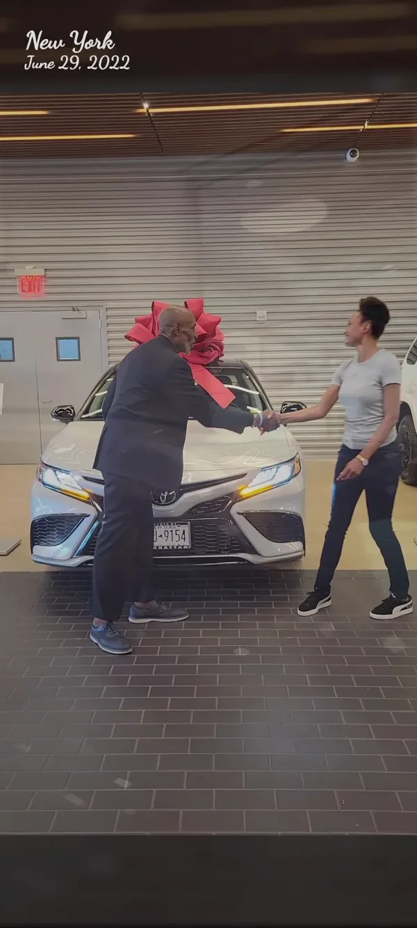 Toyota of Manhattan - photo 2
