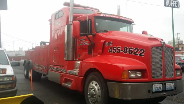 Divine's Towing and Hauling - photo 4