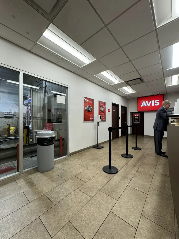 Avis Car Rental - photo 4