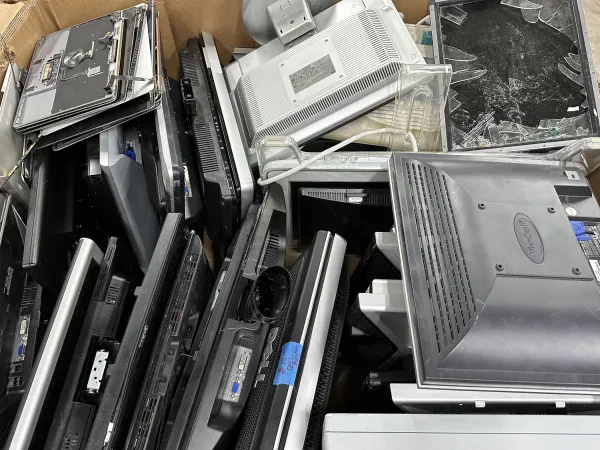 E & E Electronics recycling - photo 4