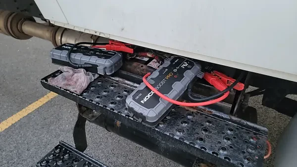 Mobile Battery Man Roadside Assistance - photo 2