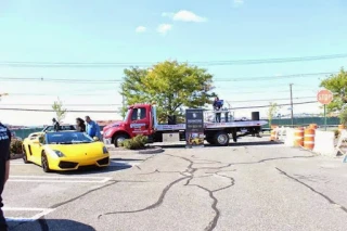 Giovanni's Towing Service - photo 4