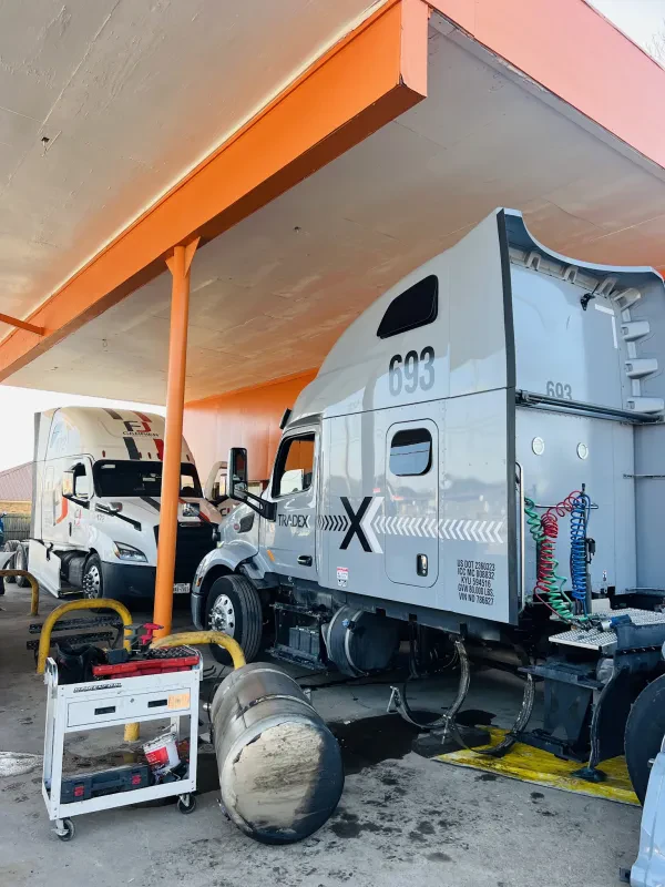 JS TRUCK REPAIR SERVICE - photo 3