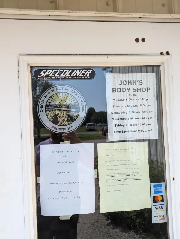 John's Body Shop & Towing - photo 2
