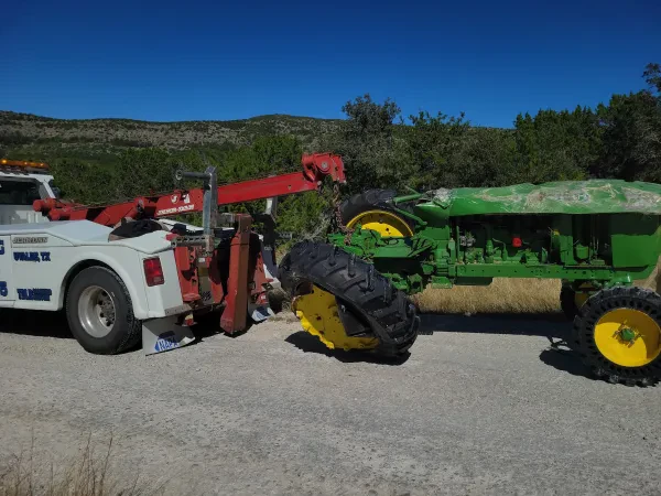 INDIGO TOWING AND RECOVERY - photo 3