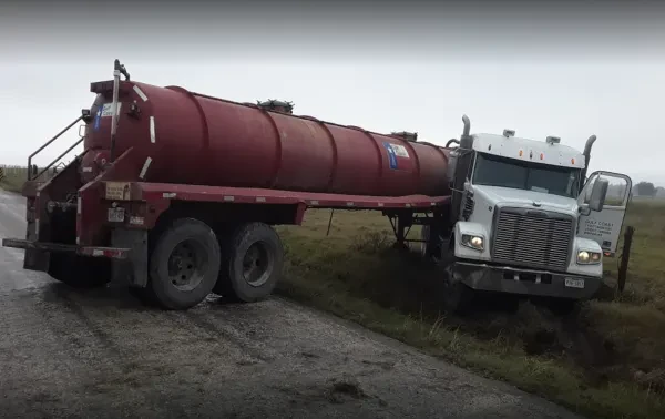 Cowboy's Wrecker Service - photo 3