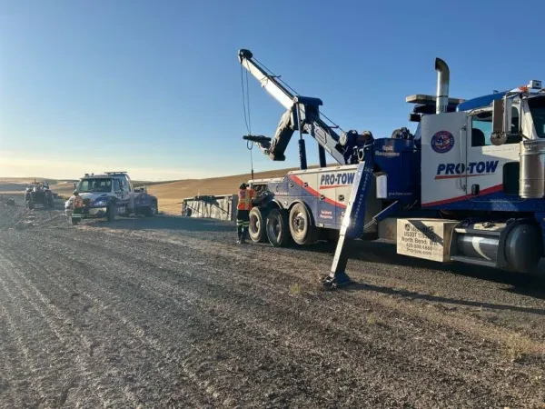 Pro-Tow 24 Hr Towing by FleetEasy - photo 2
