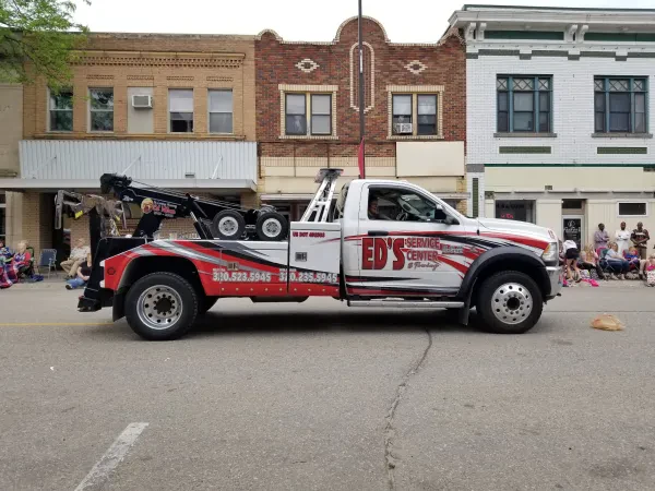Ed's Service Center & Towing - photo 3