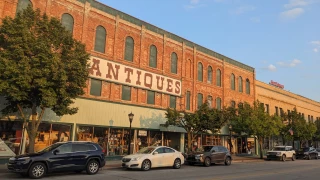 Bay City Antiques Center