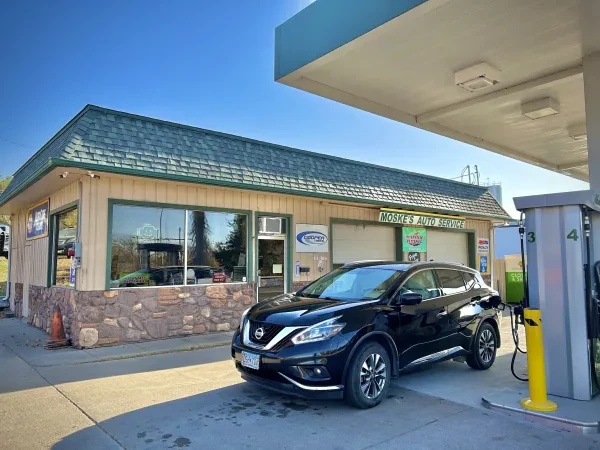 Moske's Auto Services Inc - photo 4