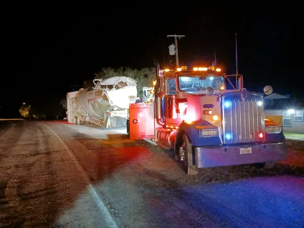 Willis Towing and Recovery - photo 4