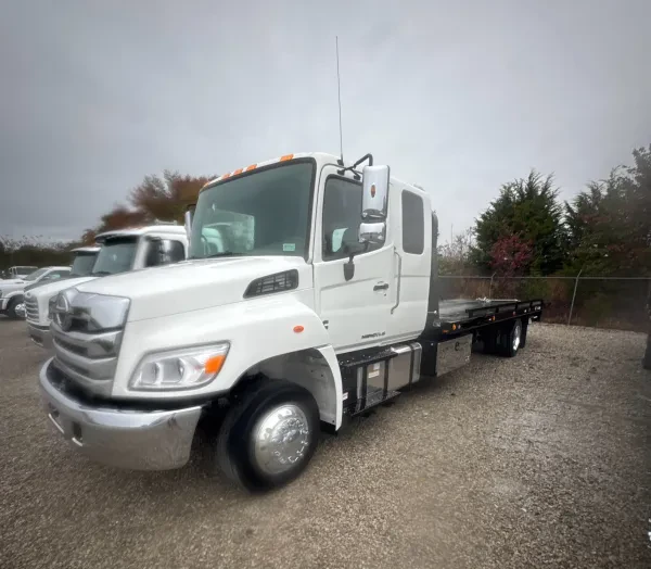 Schwartz Truck Center - photo 2