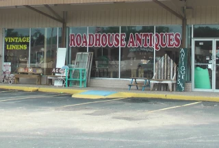 RoadHouse Antiques