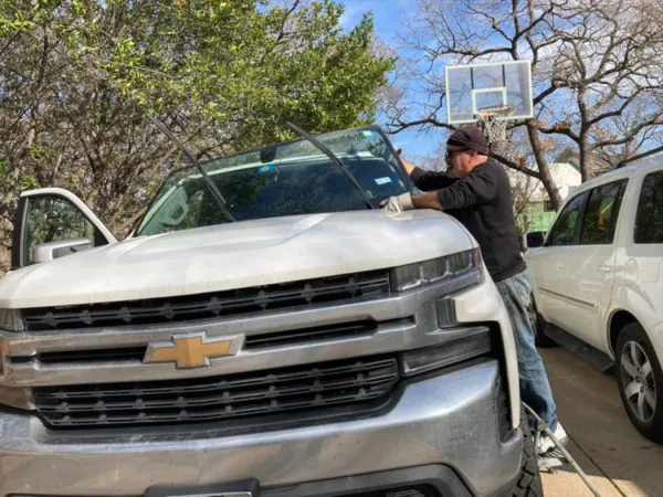 Wells Auto Glass - photo 4