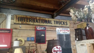 The Rusty Bucket Antiques and Collectibles