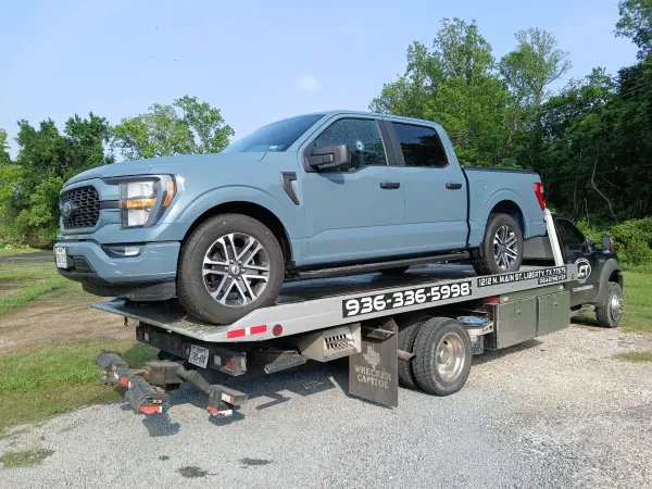 Liberty County Towing - photo 3