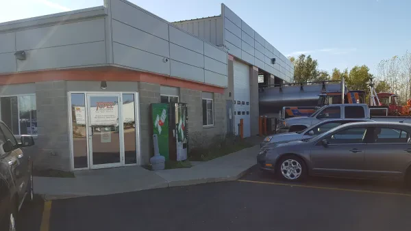 HDM Towing & Truck Center - photo 3