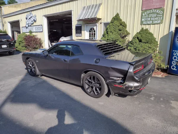 Bob Gaydos Auto Body Inc - photo 3