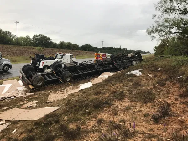 Garcia 24 Hr Towing & Recovery - photo 3