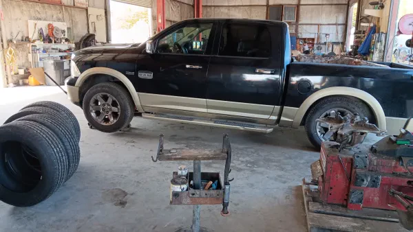 24 Hour Road Service - photo 4