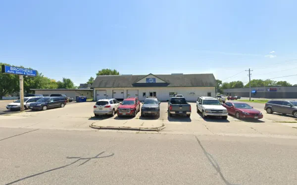 Brothers Auto Sales& Service - photo 4