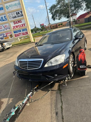 M&R junk cars