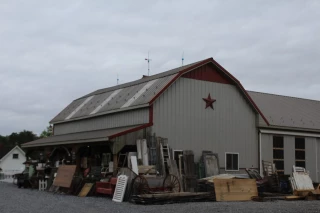 Rustic Country Reclaimed Barnwood & Antiques
