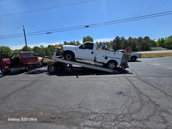Harris Family Towing, LLC - photo 3