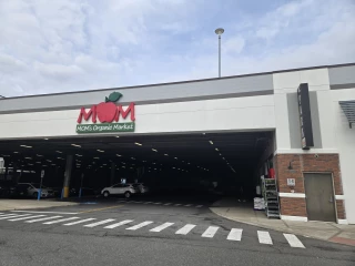 MOM’s Organic Market