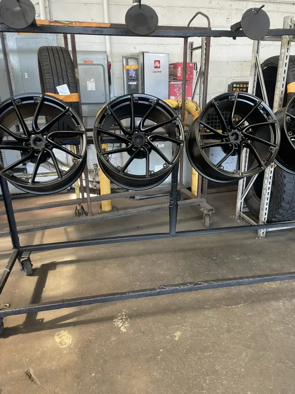 Hubcaps & Wheel Repair LLC - photo 3