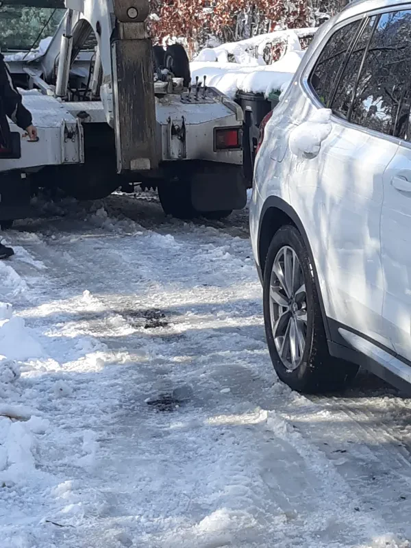 Easy Out Towing, LLC - photo 2