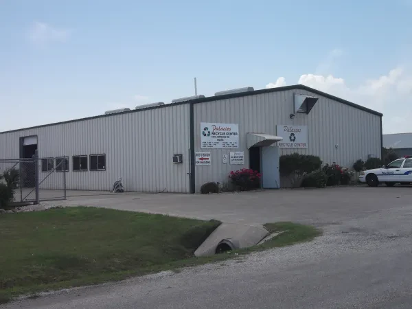 Palacios Recycle Center - photo 2