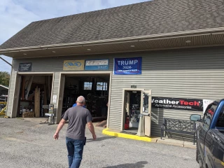 Robert & Bev's Truck Accessory Center LLC