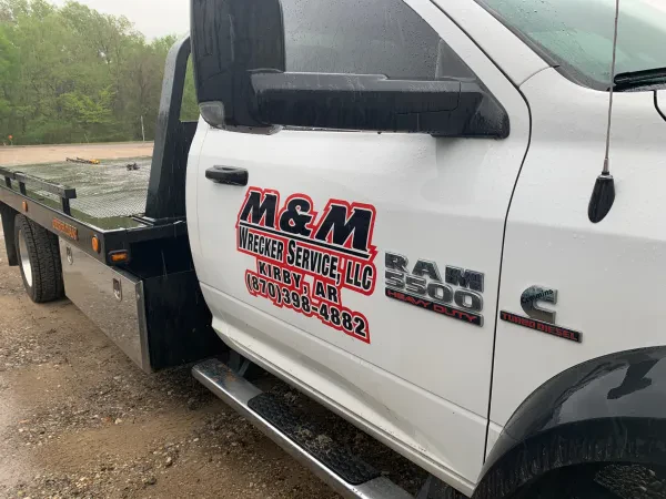 M & M Wrecker Service, LLC - photo 3