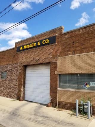 A Miller & Co, Inc. JunkYard in Peoria (IL) - photo 3